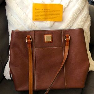 Dooney & Bourke Tote